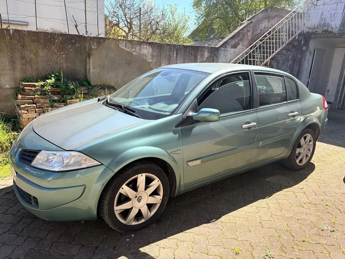 Occasion Renault Mégane 110 ch (80 kW) 2007 Vert Berline