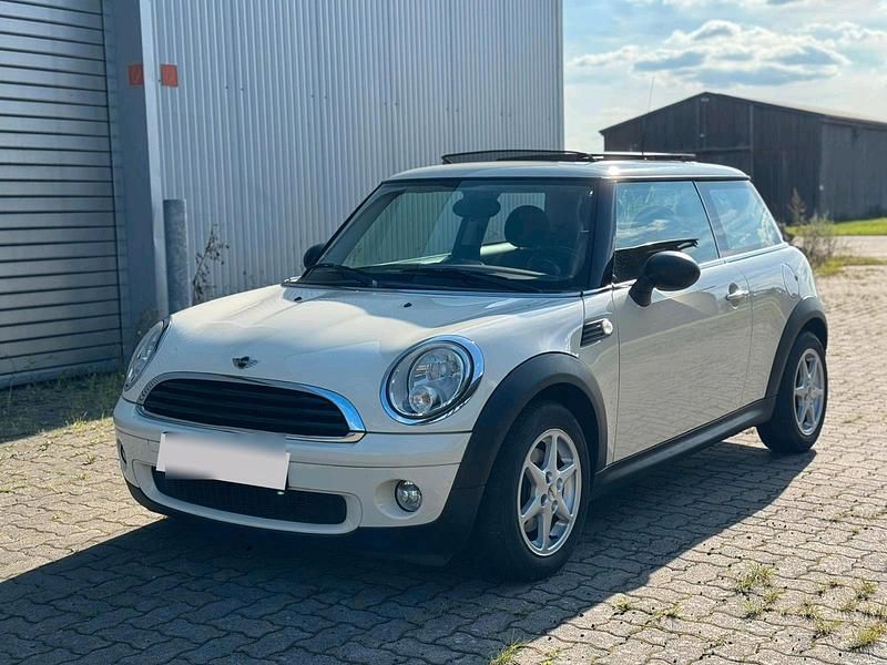 Weiß Gebraucht 2010 Mini ONE Kleinwagen | 2.450 € (Superpreis) - Bild 1/4