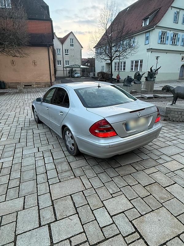Gebraucht Mercedes E270 177 PS (130 kW) 2003 Grau Limousine
