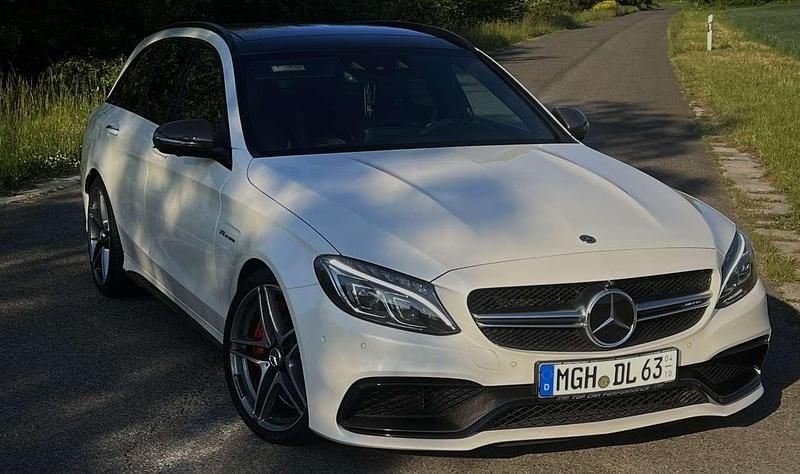 Weiß Gebraucht 2016 Mercedes C63S AMG AMG Kombi | 43.999 € (Fairer Preis) - Bild 1/4
