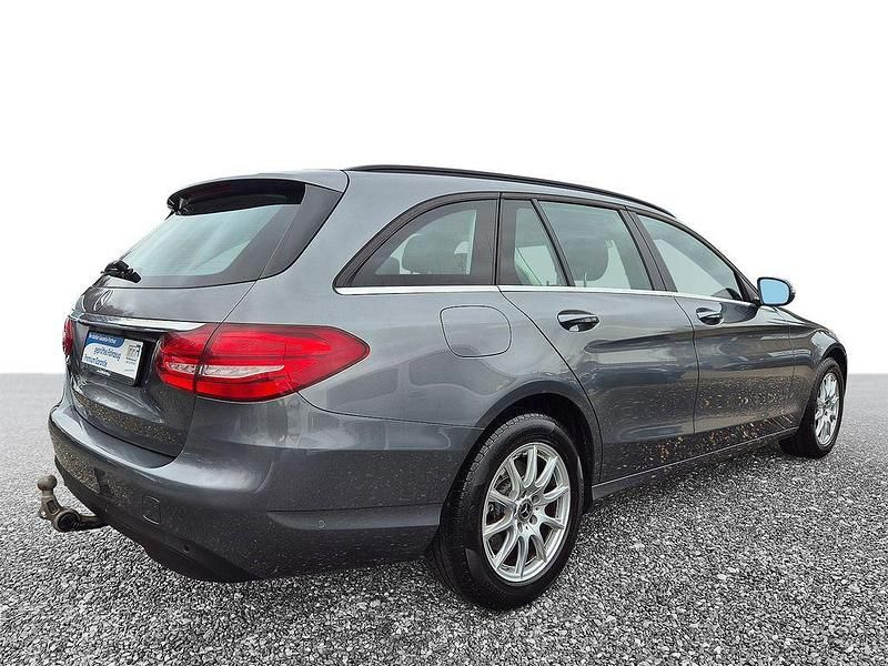 Gebraucht Mercedes C160 129 PS (94 kW) 2017 Grau Coupé
