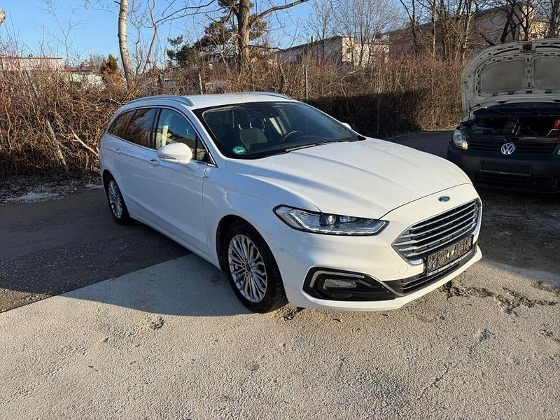 Gebraucht Ford Mondeo Titanium 150 PS (110 kW) 2020 Weiß Kombi