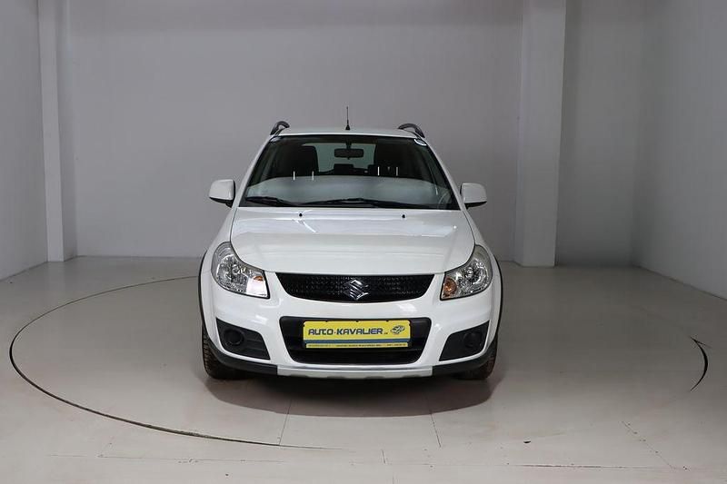 Gebraucht Suzuki SX4 120 PS (88 kW) 2014 Weiß Limousine