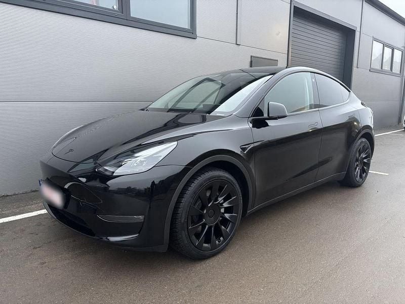 Schwarz Gebraucht 2023 Tesla Model Y Long Range AWD SUV | 33.800 € (Superpreis) - Bild 1/4