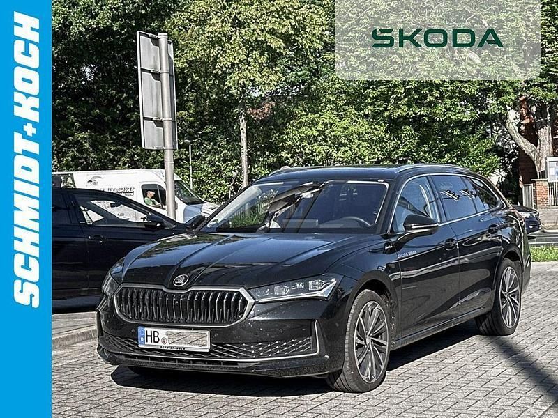Ebony schwarz Gebraucht 2024 Skoda Superb LAURIN & KLEMENT Kombi | 39.980 € (Etwas zu teuer) - Bild 1/4
