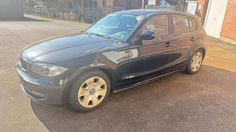Gebraucht BMW 116 122 PS (89 kW) 2010 Schwarz ii Kleinwagen