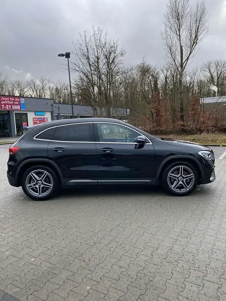 Gebraucht Mercedes GLA250 AMG line 224 PS (164 kW) 2021 Schwarz SUV