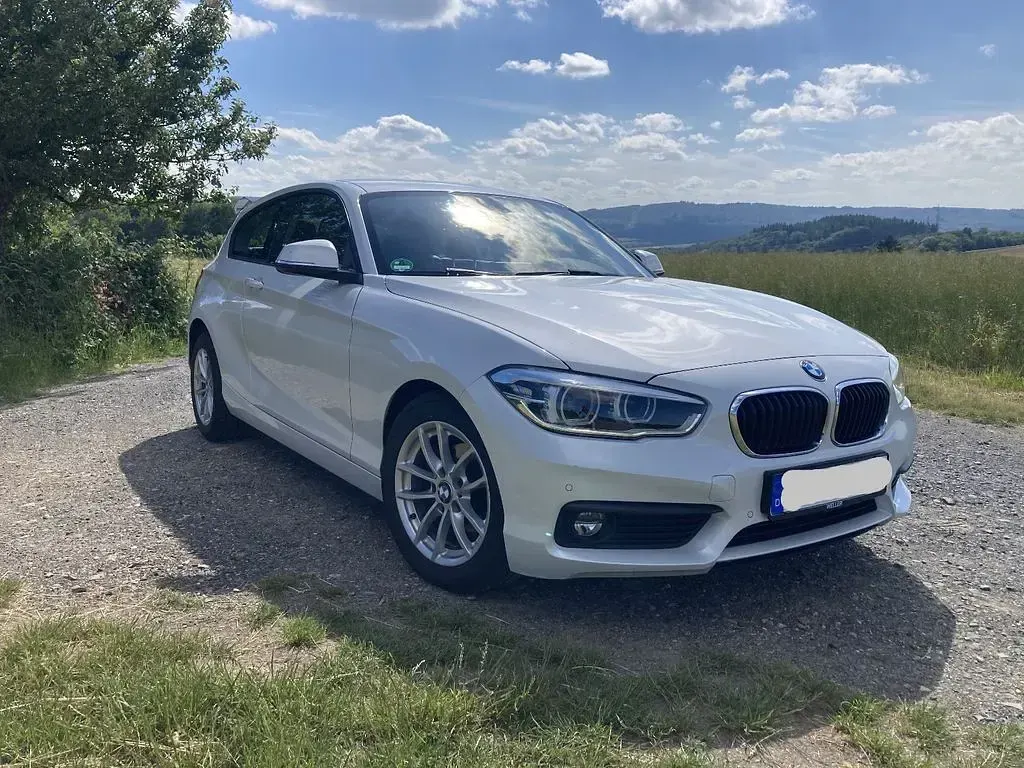 Gebraucht BMW 116 Advantage 116 PS (85 kW) 2017 Weiß Kleinwagen