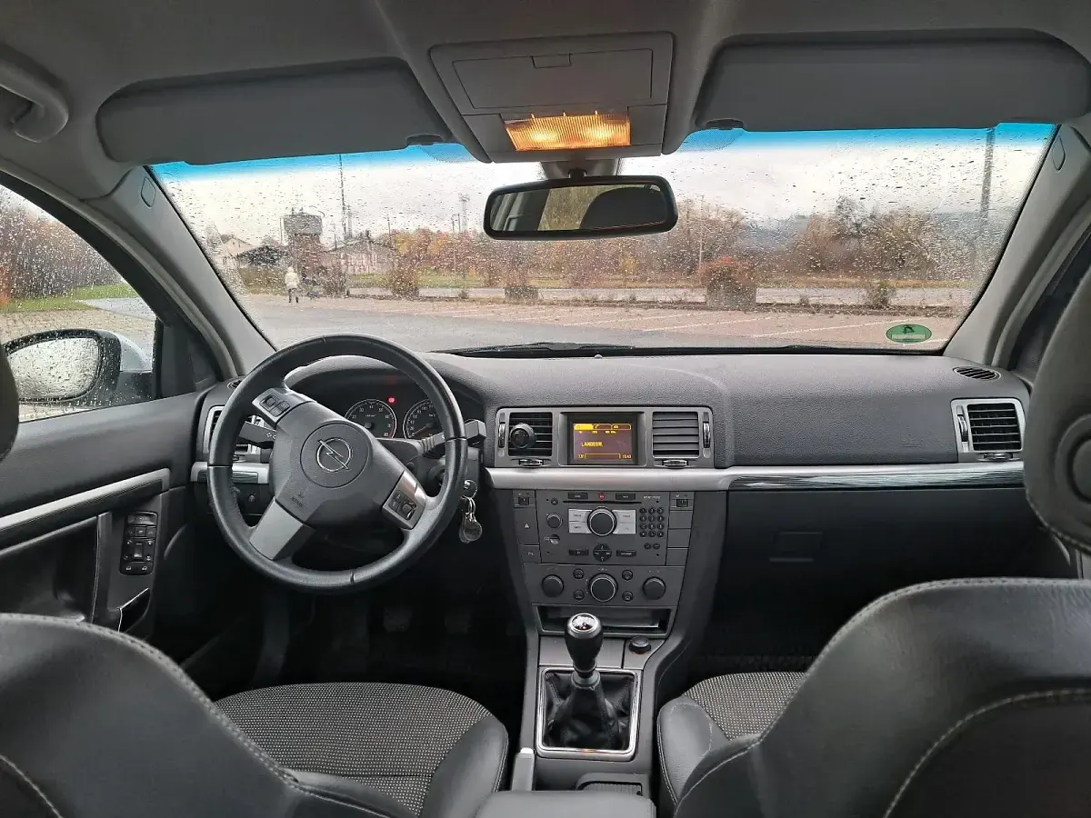 Gebraucht Opel Vectra 140 PS (102 kW) 2006 Silber Limousine