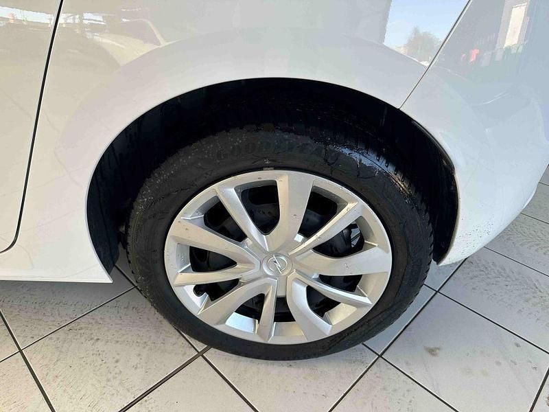 Gebraucht Opel Corsa-e Edition 100 kW (136 PS) 2022 Weiß Kleinwagen