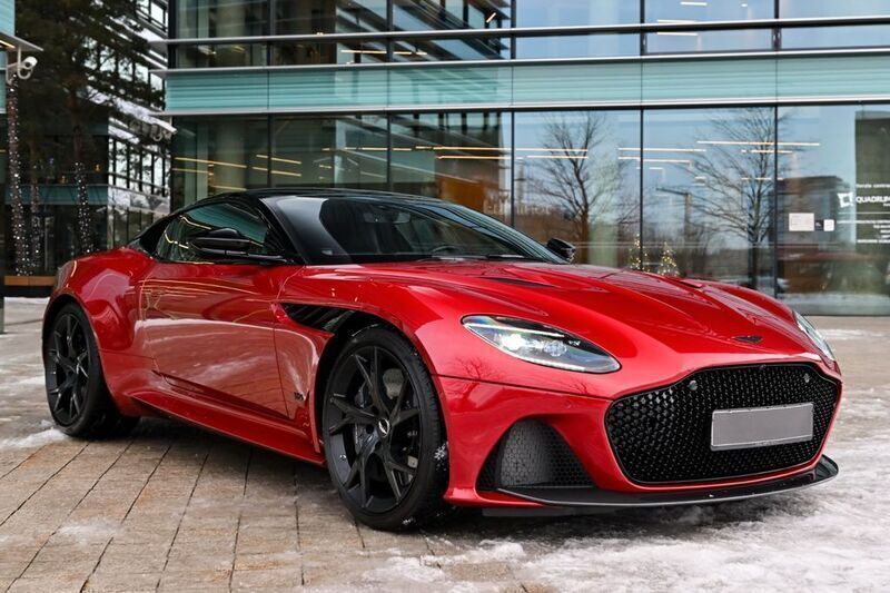 Gebraucht Aston Martin DBS 725 PS (533 kW) 2022 Rot