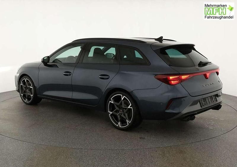 Neu Cupra Leon VZ 333 PS (244 kW) 2025 Magneticgrau metallic Kombi