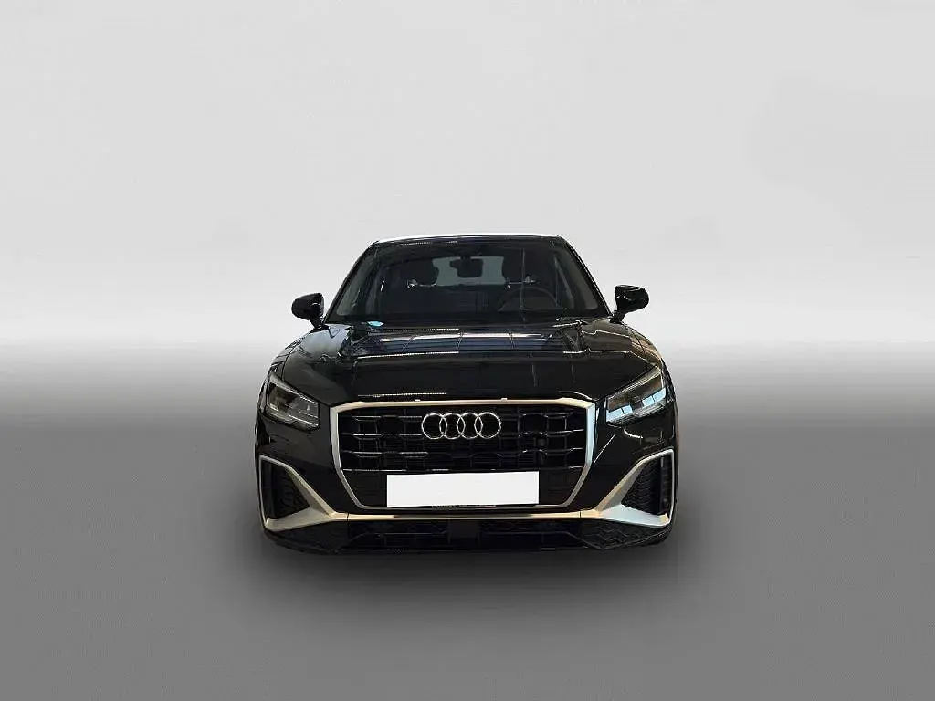 Używany Audi Q2 S-Line 150 KM (110 kW) 2024 Czarny SUV