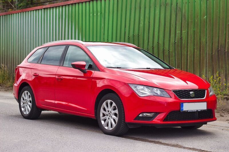 Rot Gebraucht 2014 Seat Leon ST Style Kombi | 9.999 € (Fairer Preis) - Bild 1/4