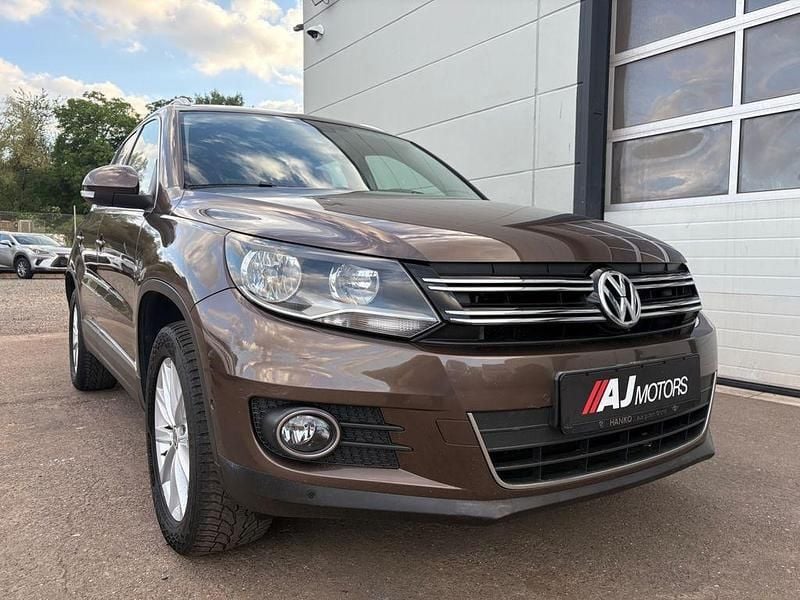 Braun Gebraucht 2011 VW Tiguan Sportline SUV | 9.490 € (Guter Preis) - Bild 1/4