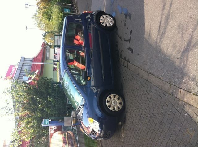 Second-hand Renault Modus 68 CP (50 kW) 2005 Albastru Monovolum