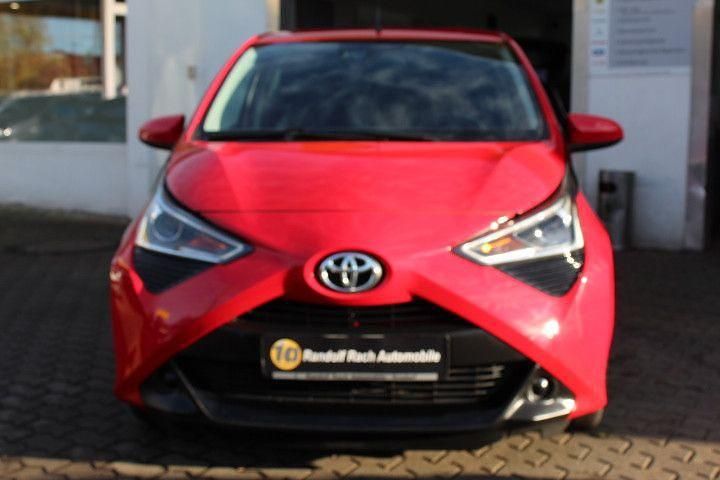 Gebraucht Toyota Aygo 72 PS (52 kW) 2020 Rot Kleinwagen
