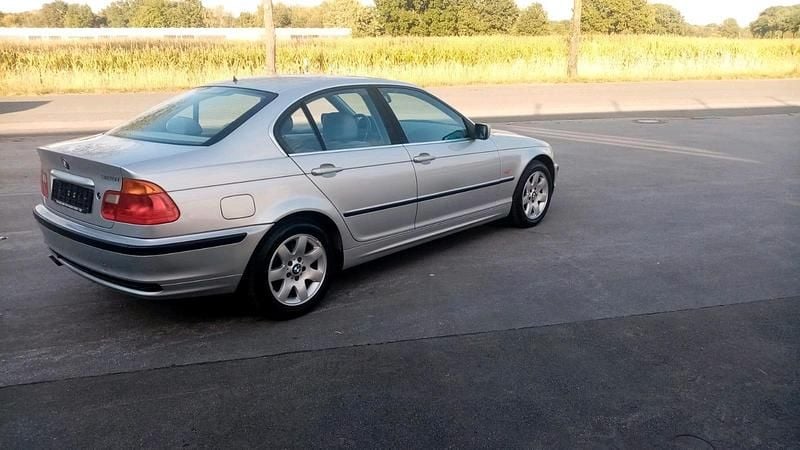 Gebraucht BMW 328 193 PS (141 kW) 1999 Silber Limousine