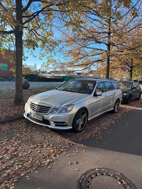 Gebraucht Mercedes E350 265 PS (194 kW) 2012 Silber Kombi