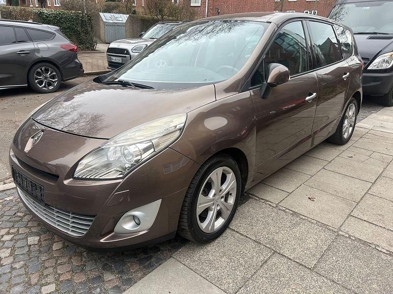 Gebraucht Renault Scénic III Dynamique 131 PS (96 kW) 2009 Braun Van / Kleinbus