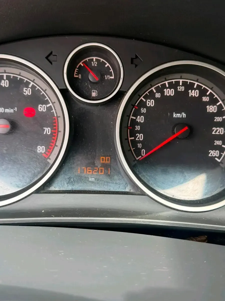 Gebraucht Opel Astra 105 PS (77 kW) 2005 Grau Kleinwagen