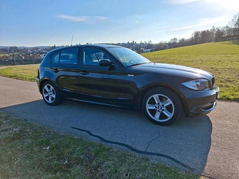 Gebraucht BMW 116 116 PS (85 kW) 2008 Schwarz Kleinwagen