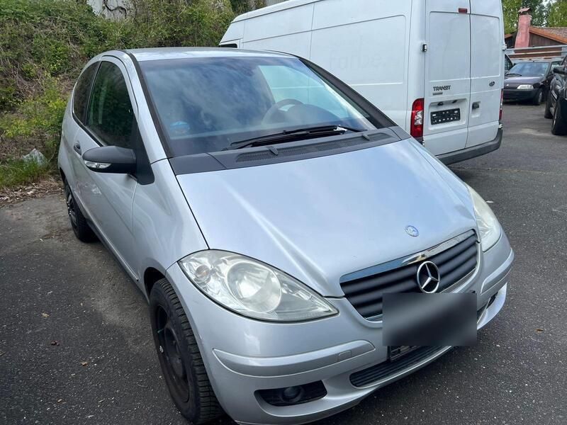 Silber Gebraucht 2006 Mercedes A170 Limousine | 700 € - Bild 1/4