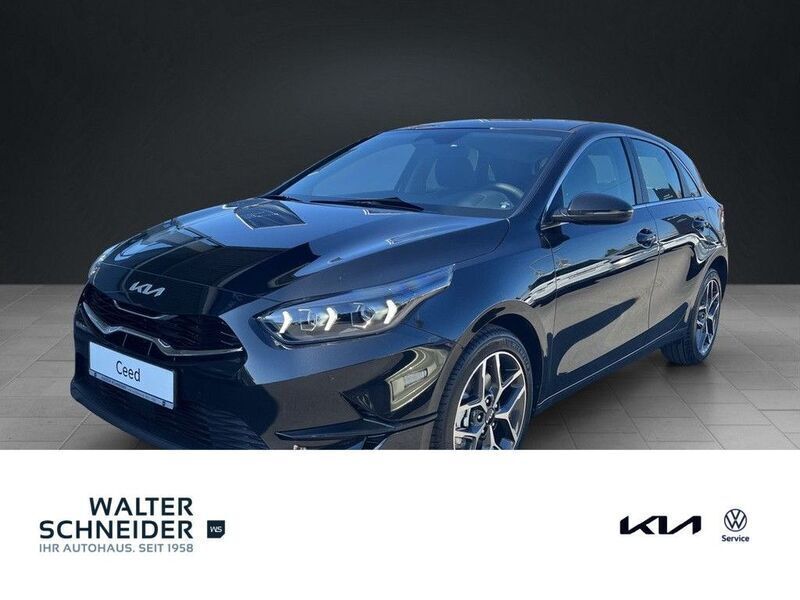 Schwarz Neu 2025 Kia Ceed Spirit Limousine | 29.390 € (Etwas zu teuer) - Bild 1/4