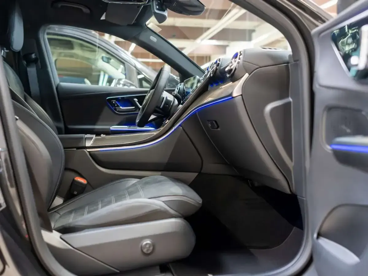 Gebraucht Mercedes GLC200 Advanced Plus 227 PS (166 kW) 2026 Grau / graphitgrau SUV