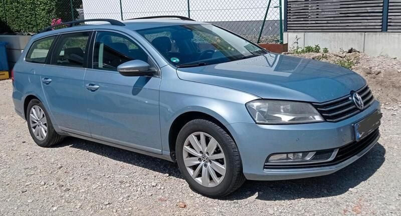 Grau Gebraucht 2012 VW Passat Comfortline Kombi | 3.000 € (Superpreis) - Bild 1/4
