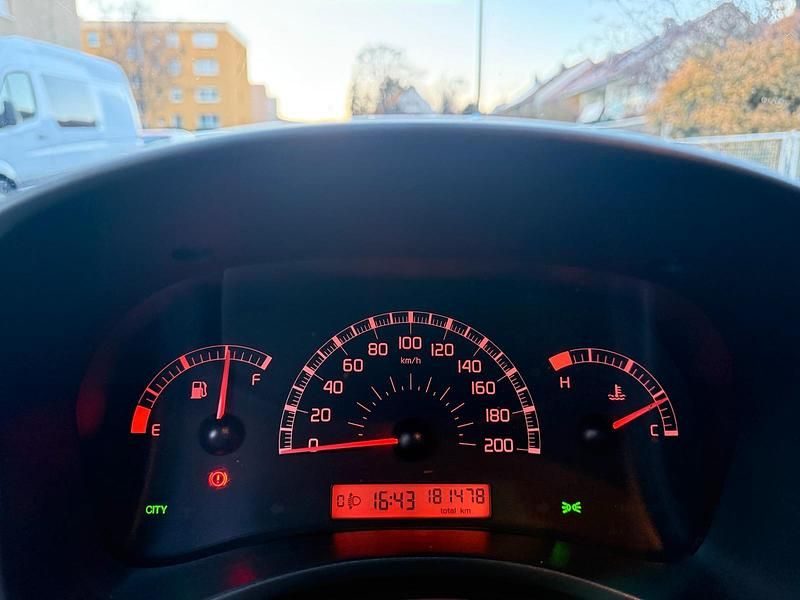 Schwarz Gebraucht 2007 Fiat Panda Kleinwagen | 1.500 € (Fairer Preis) - Bild 1/4