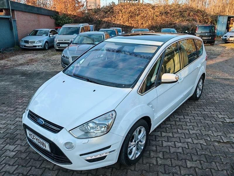 Weiß Gebraucht 2015 Ford S-MAX Titanium Van / Kleinbus | 6.999 € (Superpreis) - Bild 1/4