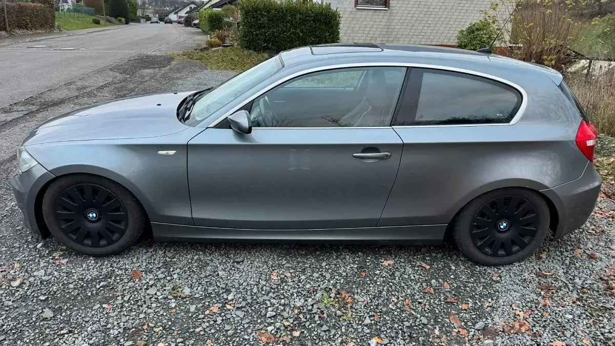 Gebraucht BMW 120 M Sport 178 PS (130 kW) 2009 Grau Kleinwagen