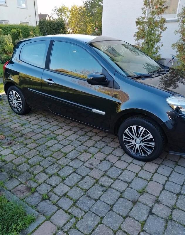 Gebraucht Renault Clio III 75 PS (55 kW) 2010 Schwarz Kleinwagen