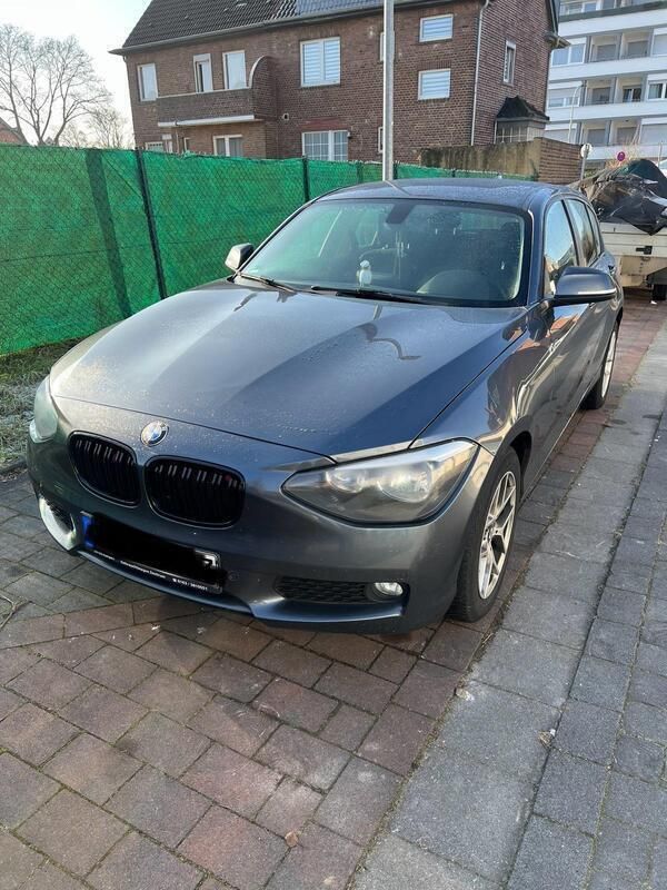 Grau Gebraucht 2015 BMW 116 Kleinwagen | 6.500 € - Bild 1/4