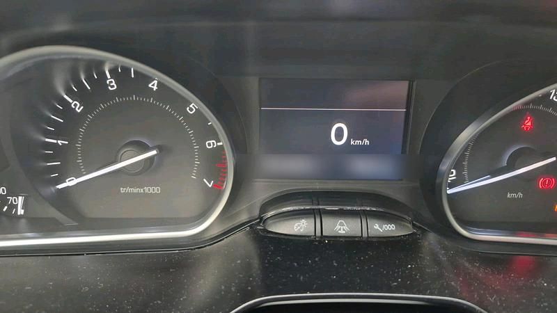 Grau Gebraucht 2012 Peugeot 208 Kleinwagen | 2.900 € (Superpreis) - Bild 1/4