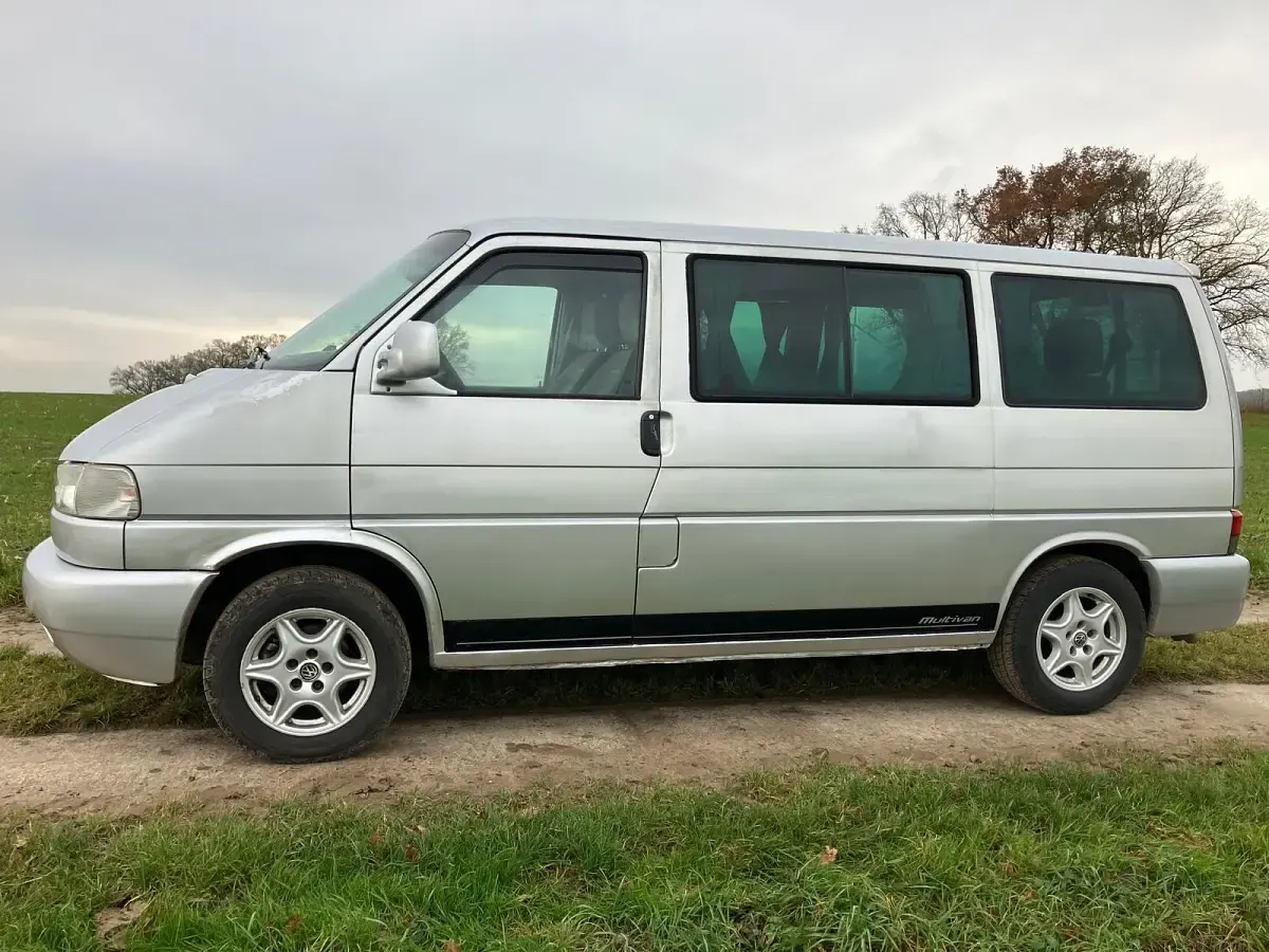 Gebraucht VW Multivan 102 PS (75 kW) 1999 Silber Van / Kleinbus