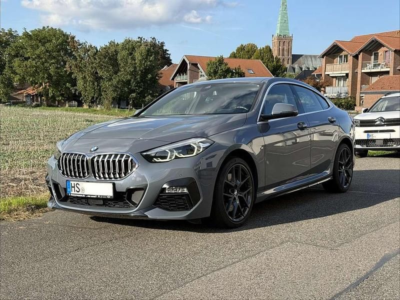 Grau Gebraucht 2019 BMW 220 M Sport Coupé | 28.500 € (Etwas zu teuer) - Bild 1/4
