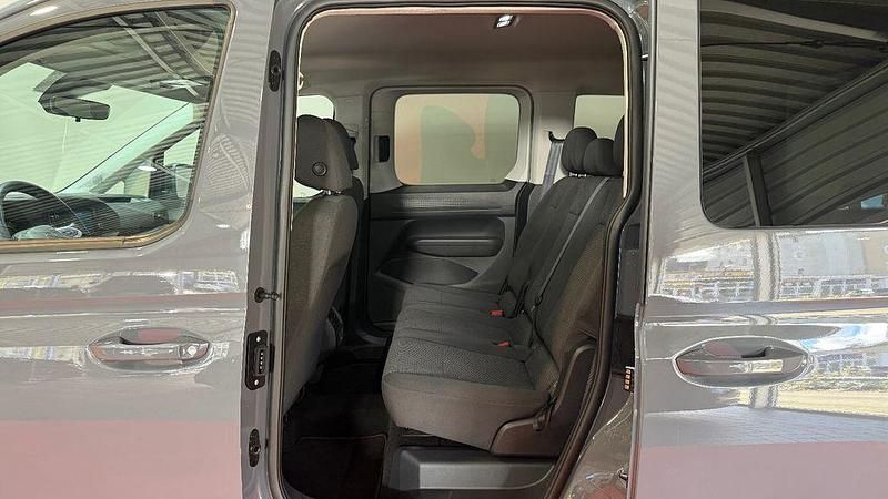 Gebraucht VW Caddy Basis 102 PS (75 kW) 2023 Grau Van / Kleinbus