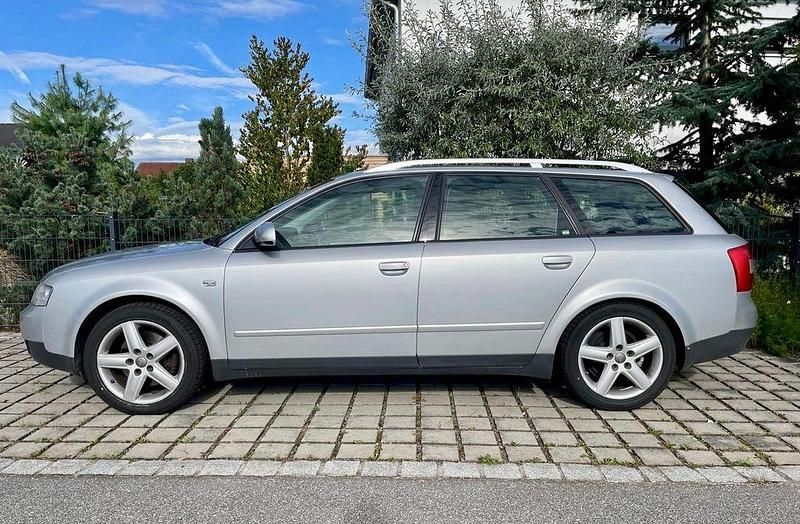Silber Gebraucht 2003 Audi A4 Kombi | 4.950 € (Teuer) - Bild 1/4