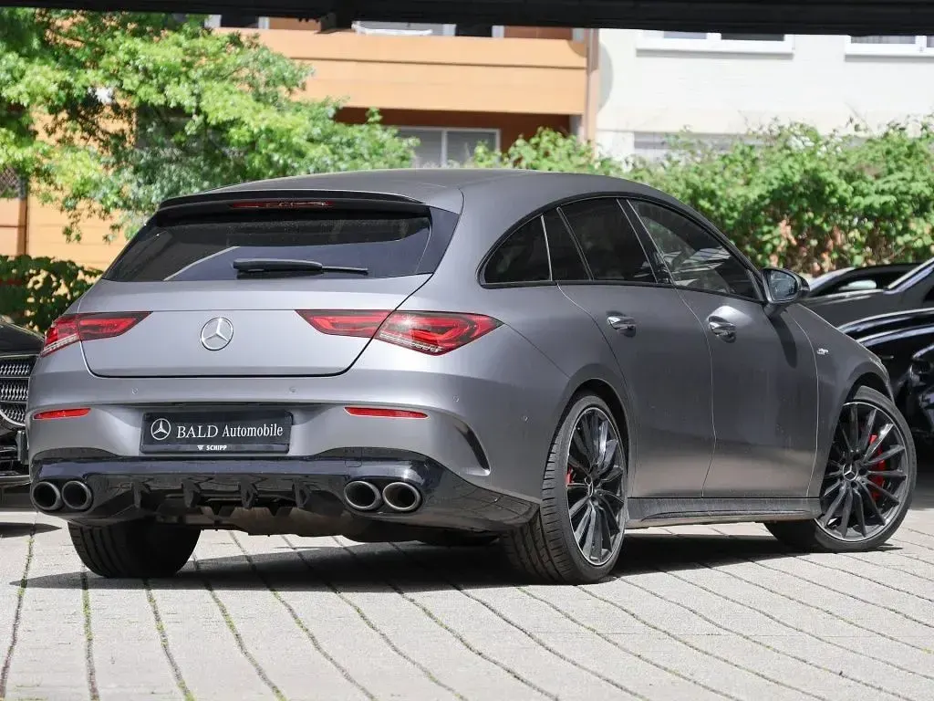 Gebraucht Mercedes CLA45 AMG AMG 421 PS (309 kW) 2023 Grau manufaktur magnolack manufaktur mountaingrau magn Coupé