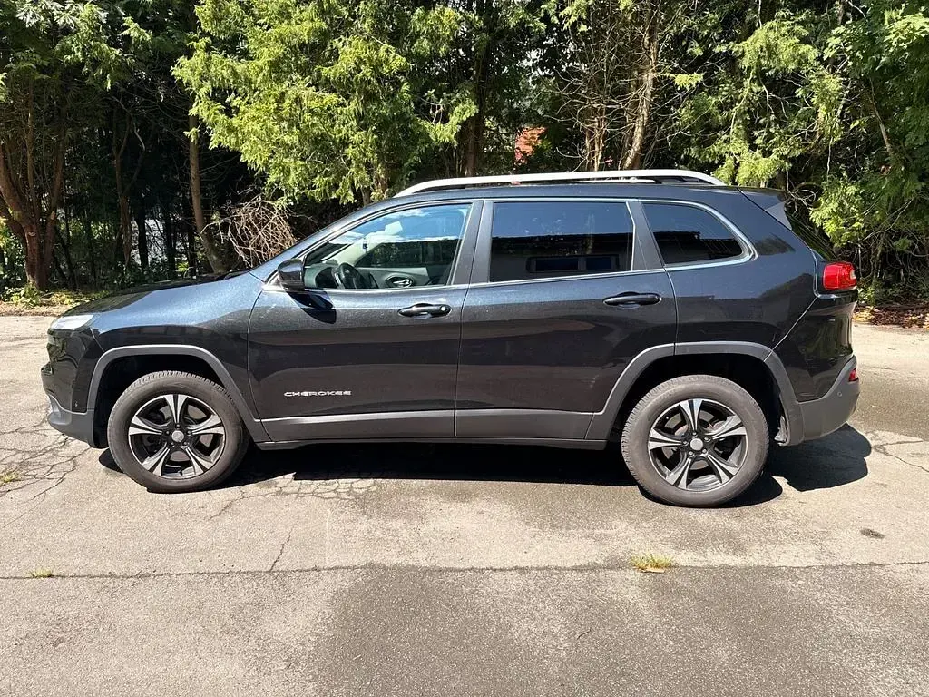 Gebraucht Jeep Cherokee 170 PS (125 kW) 2014 Schwarz SUV
