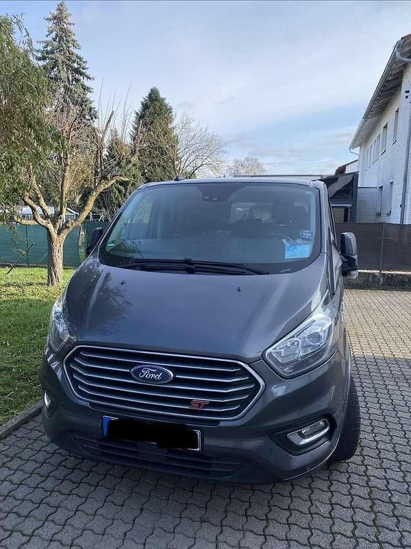 Gebraucht 2023 Ford Tourneo Titanium Van / Kleinbus | 39.700 € (Fairer Preis) - Bild 1/4