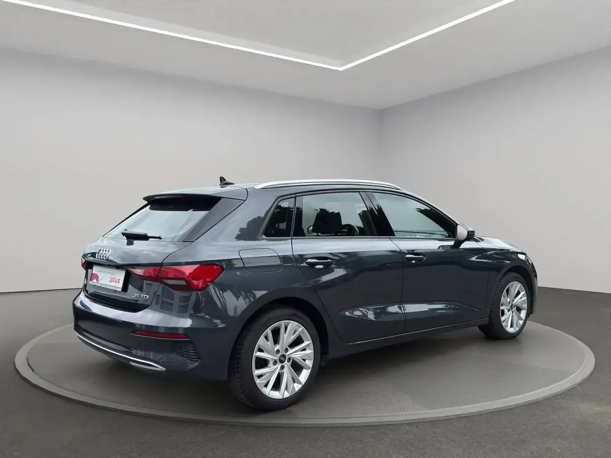Gebraucht Audi A3 Advanced Plus 150 PS (110 kW) 2023 Manhattangrau metallic Limousine