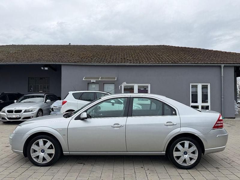 Gebraucht Ford Mondeo Ghia 170 PS (125 kW) 2006 Silber Limousine