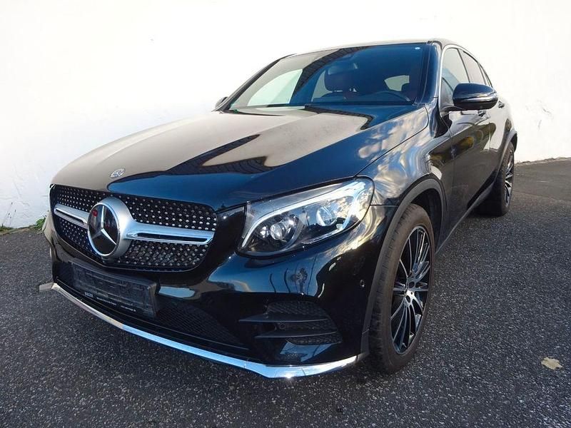 Schwarz Gebraucht 2017 Mercedes GLC250 AMG line Coupé | 23.900 € (Fairer Preis) - Bild 1/4
