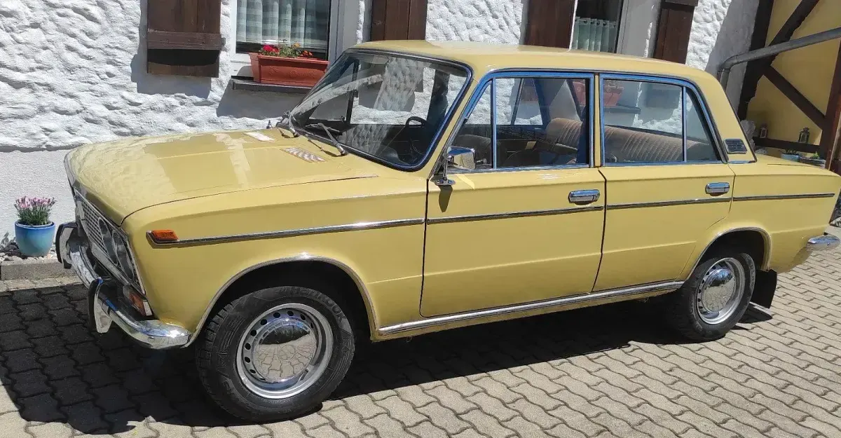Gebraucht Lada 2103 75 PS (55 kW) 1974 Gelb Limousine