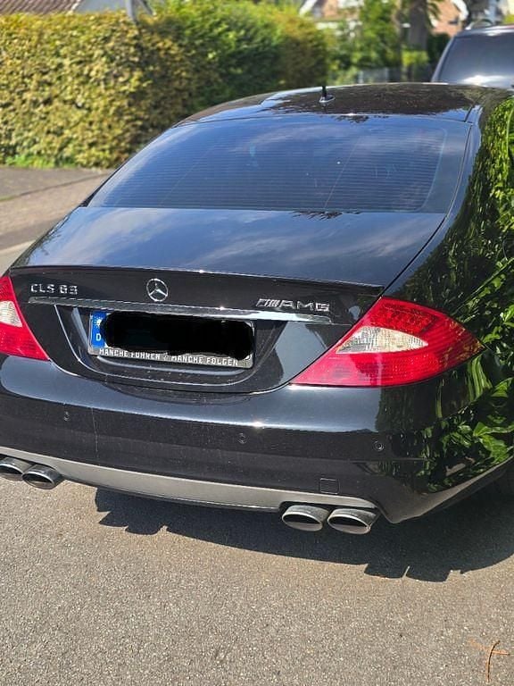 Schwarz Gebraucht 2008 Mercedes CLS63 AMG AMG Limousine | 28.500 € (Teuer) - Bild 1/4