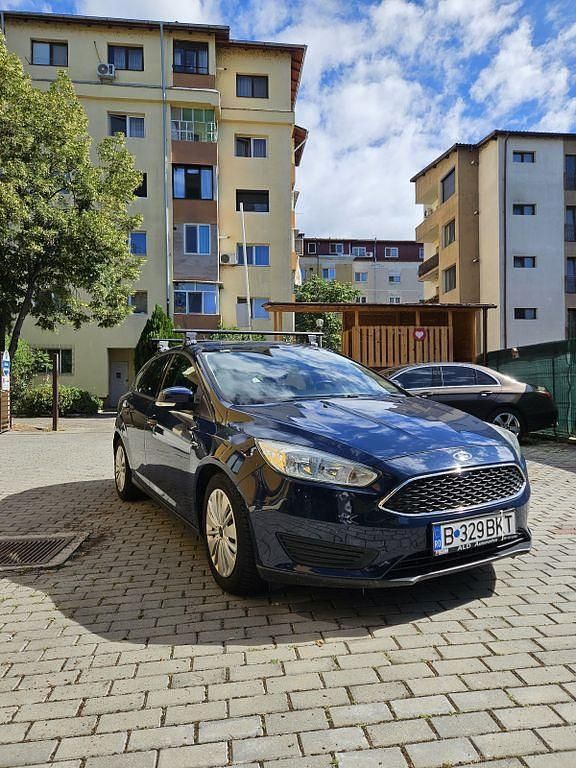 Blau Gebraucht 2017 Ford Focus Cool & Connect Limousine | 8.200 € (Superpreis) - Bild 1/4