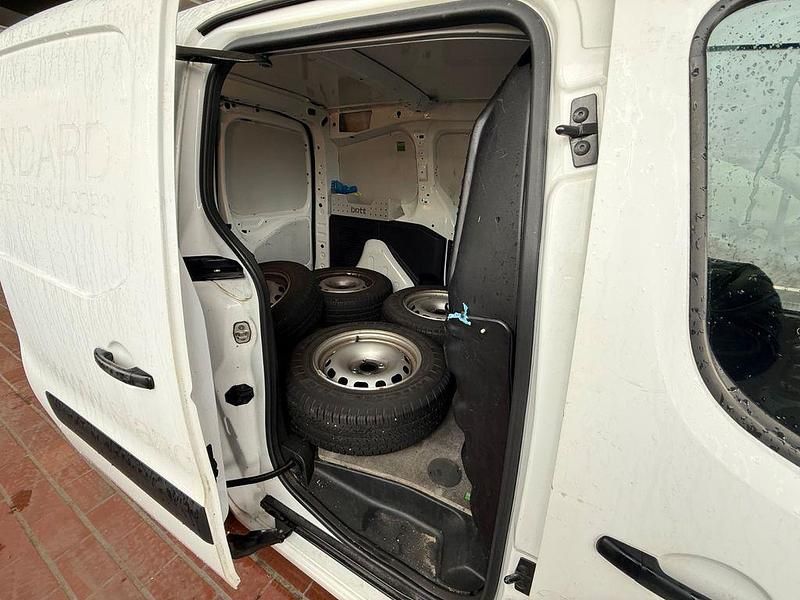 Gebraucht Peugeot Partner 75 PS (55 kW) 2018 Weiß Van / Kleinbus